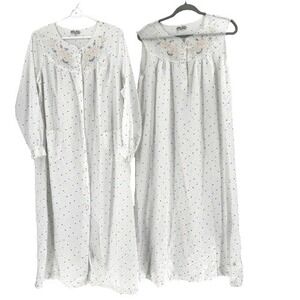 Vintage Lily Embroidered Nightgown and Robe Set Womens XL Dainty Feminine Hearts